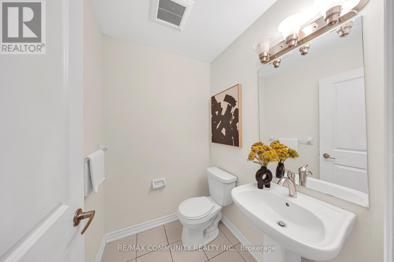 2205 Grainger Loop, Innisfil, Ontario  L9S 0S6 - Photo 12 - N12099122