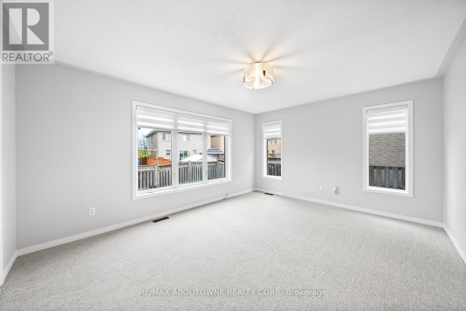 71 Cobblehill Crescent, Brampton, Ontario  L6P 2M3 - Photo 10 - W12159267