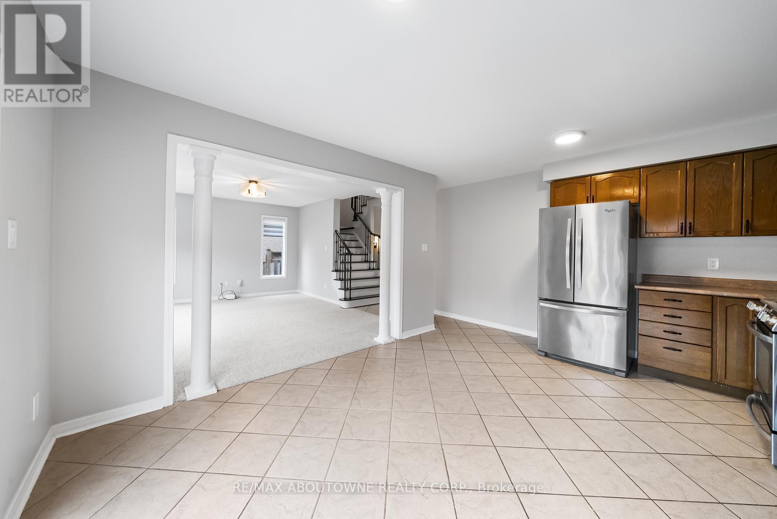 71 Cobblehill Crescent, Brampton, Ontario  L6P 2M3 - Photo 18 - W12159267