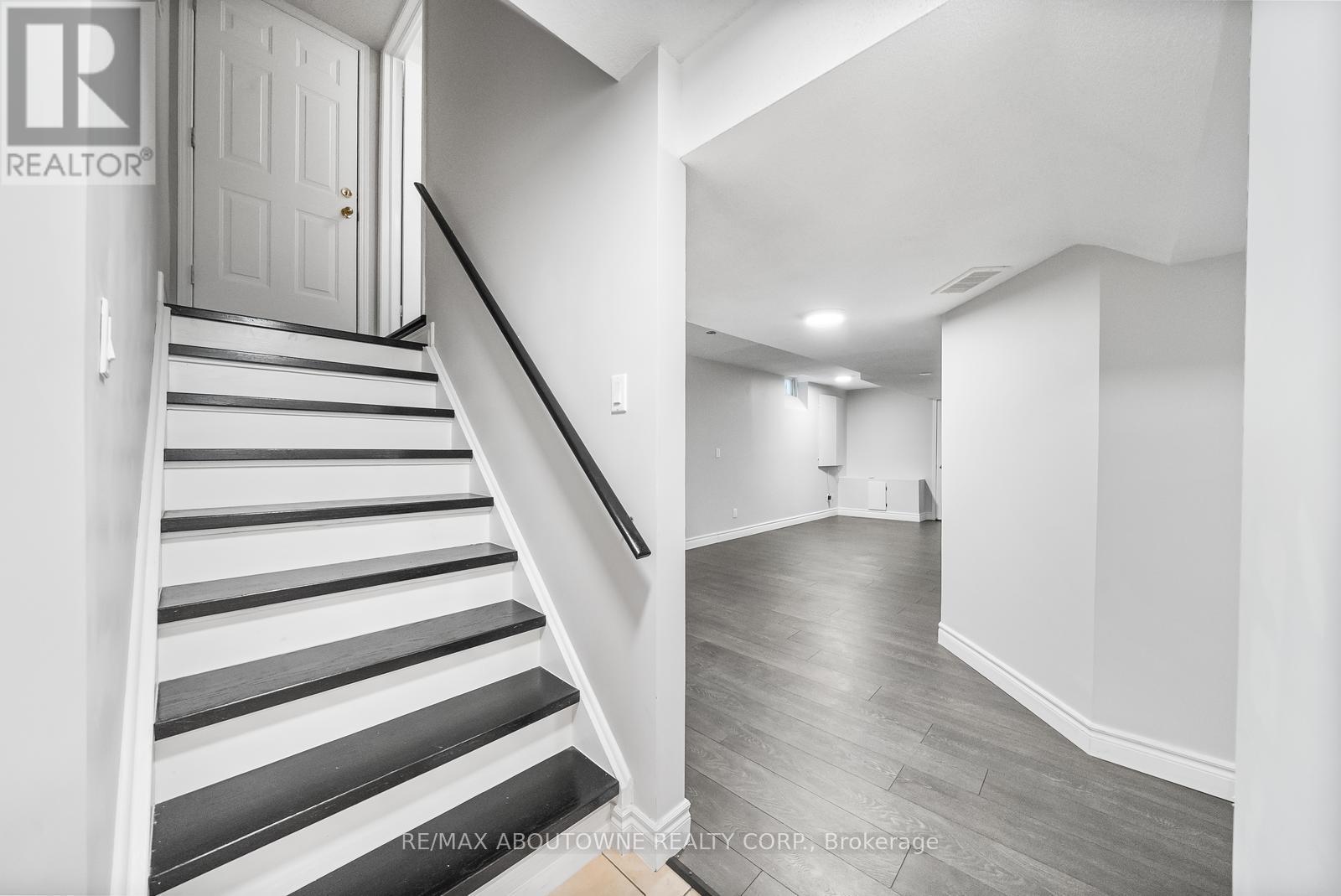 71 Cobblehill Crescent, Brampton, Ontario  L6P 2M3 - Photo 41 - W12159267