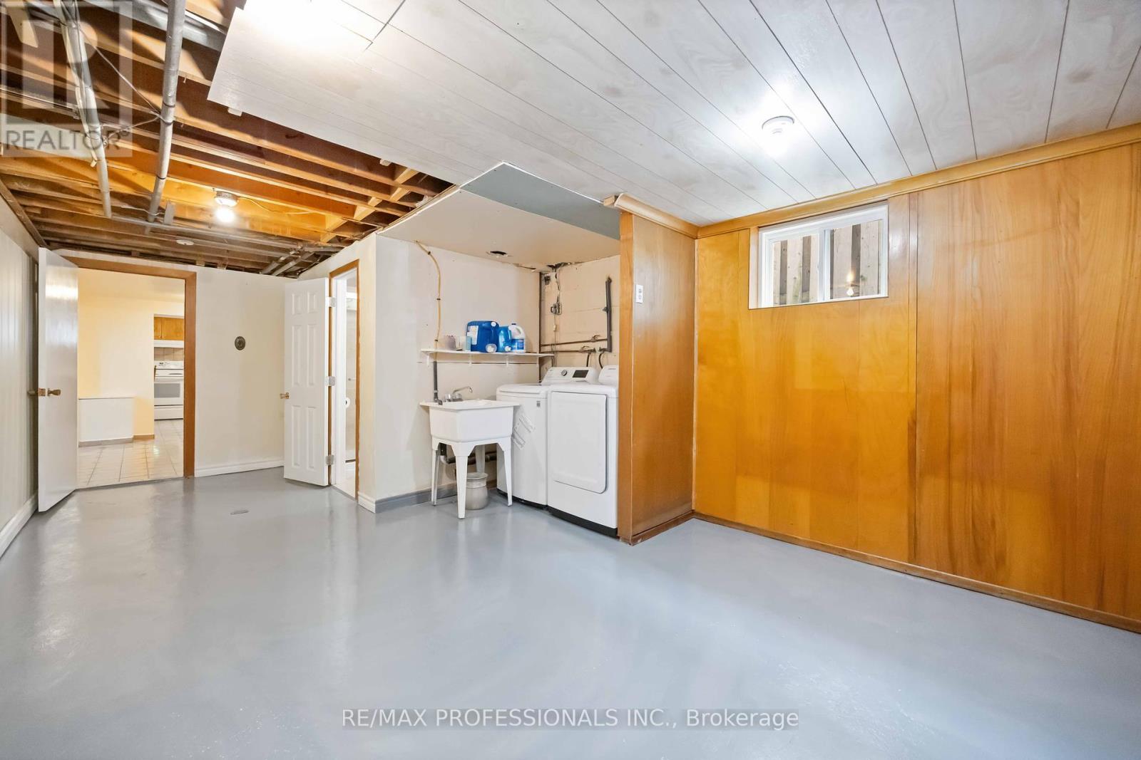 2 Coolhurst Drive, Toronto, Ontario  M9W 4A5 - Photo 25 - W12159307