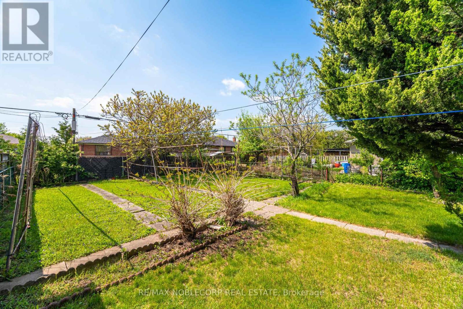 351 Hillmount Avenue, Toronto, Ontario  M6B 1Y6 - Photo 37 - W12159326