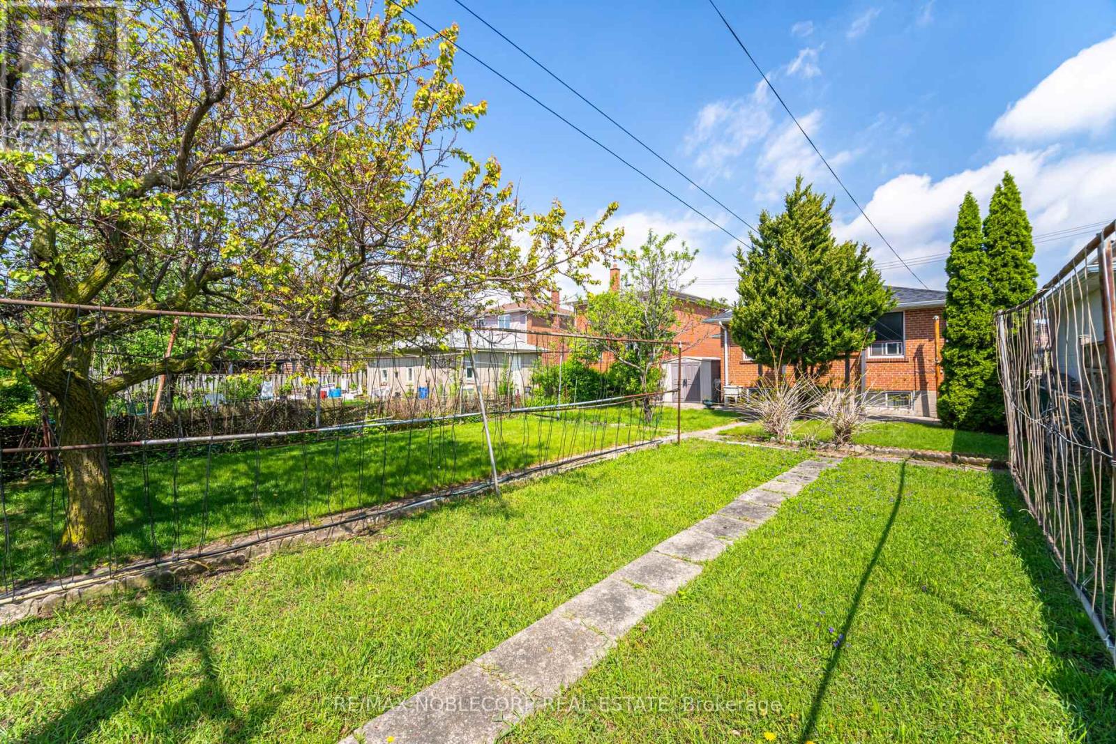 351 Hillmount Avenue, Toronto, Ontario  M6B 1Y6 - Photo 38 - W12159326