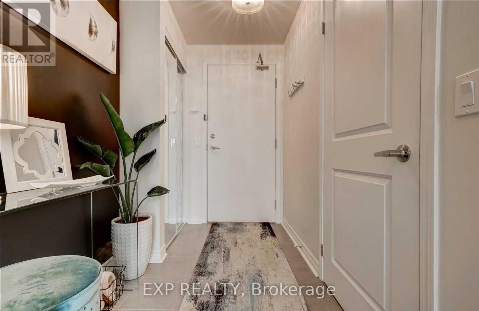 419 - 2522 Keele Street, Toronto, Ontario  M6L 0A2 - Photo 2 - W12159436