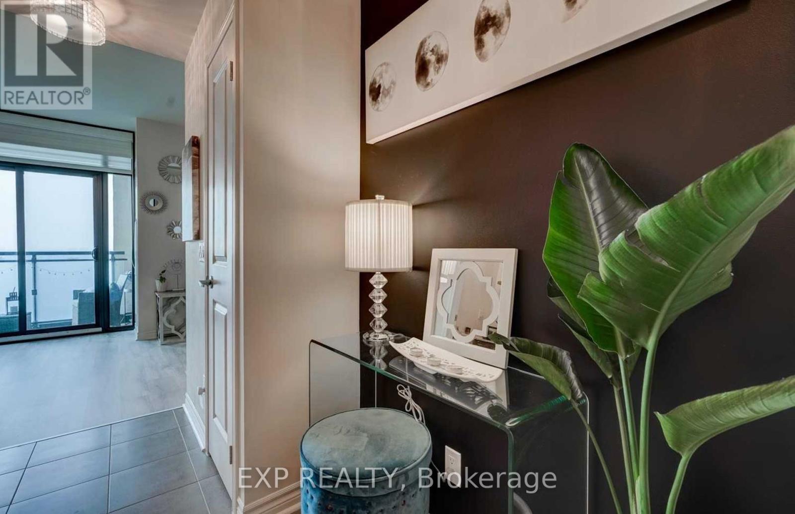 419 - 2522 Keele Street, Toronto, Ontario  M6L 0A2 - Photo 4 - W12159436