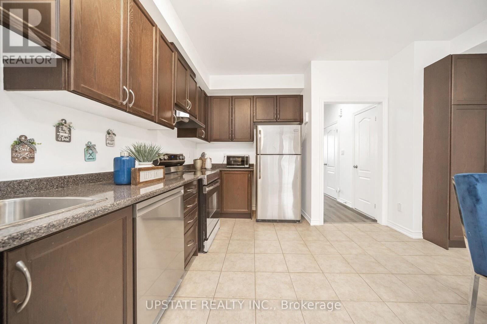 5 Telegraph Street, Brampton (Heart Lake East), Ontario  L6Z 0J2 - Photo 10 - W12159461