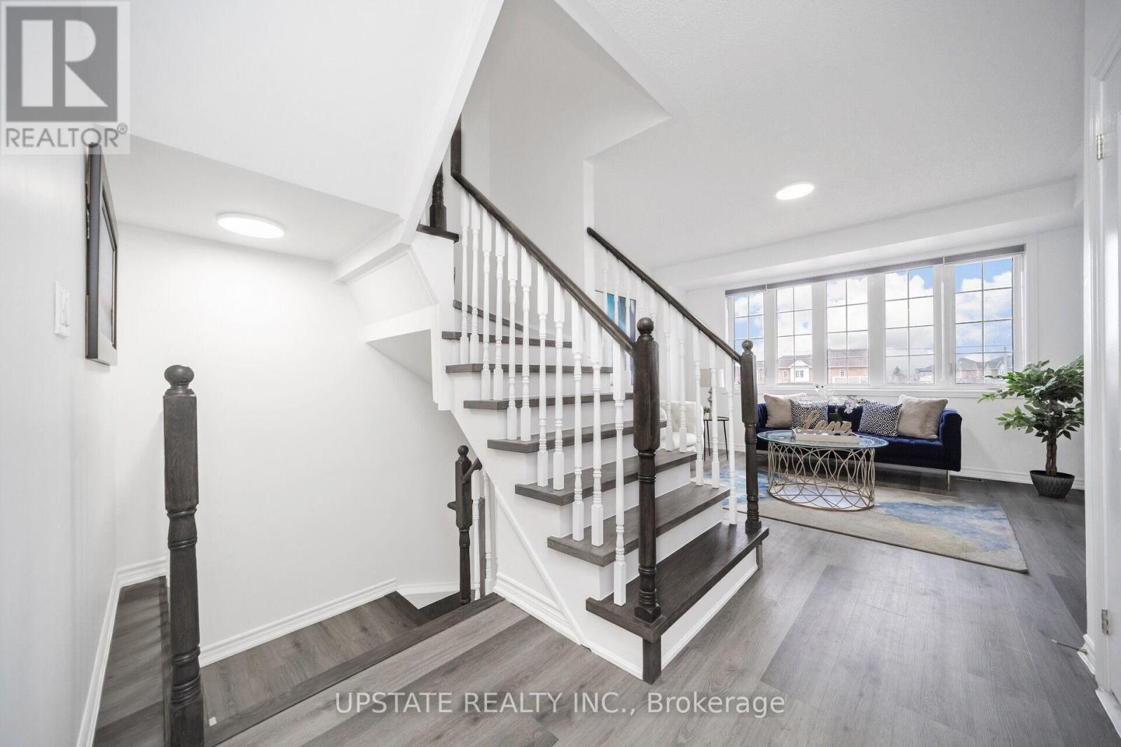 5 Telegraph Street, Brampton, Ontario  L6Z 0J2 - Photo 2 - W12159461