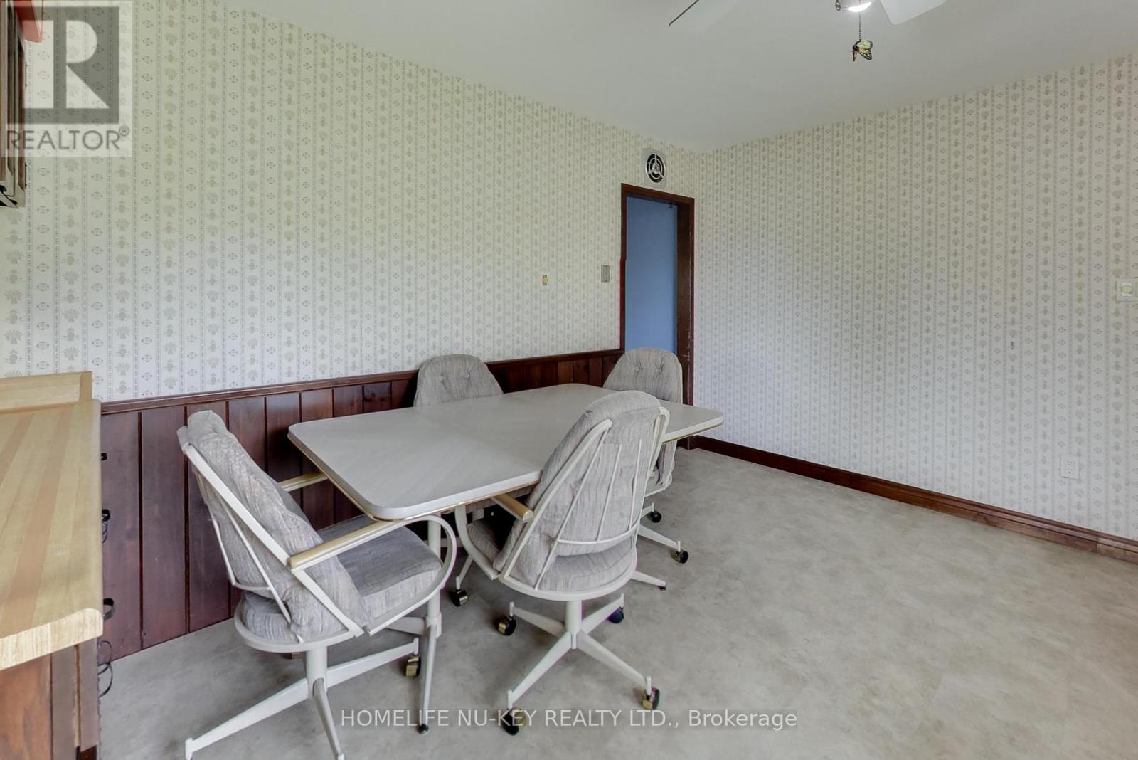 2242 Mildred Avenue, Innisfil, Ontario  L9S 2B8 - Photo 16 - N12159462