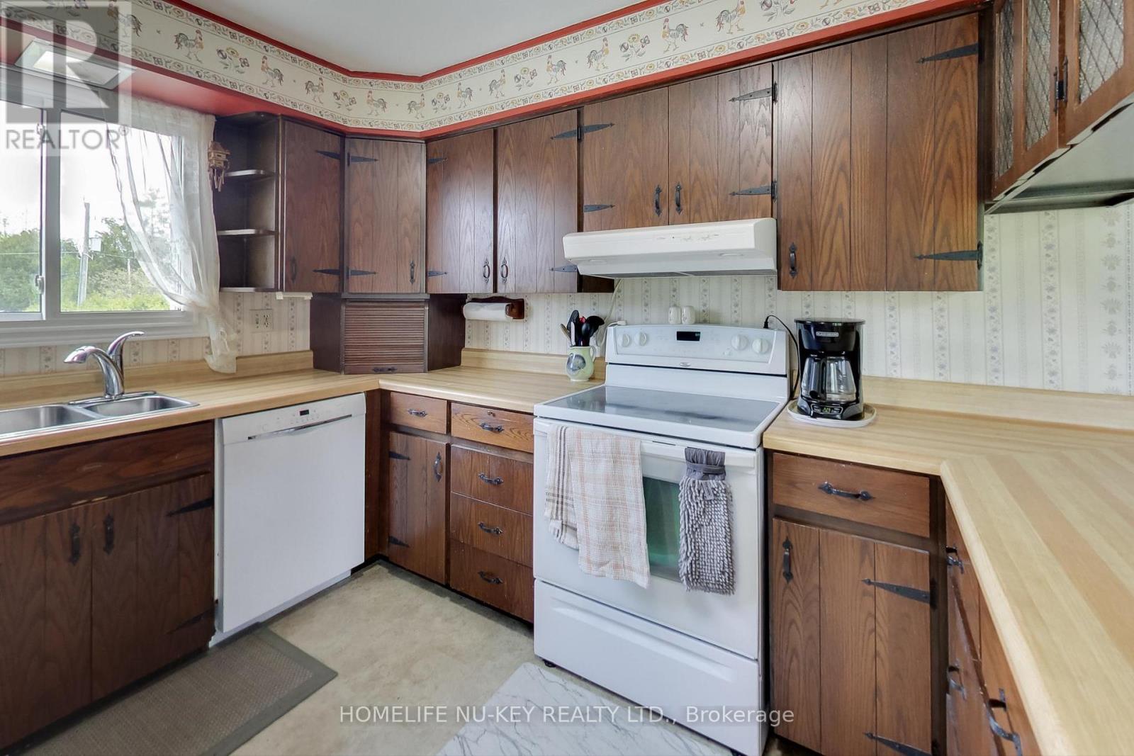 2242 Mildred Avenue, Innisfil, Ontario  L9S 2B8 - Photo 19 - N12159462