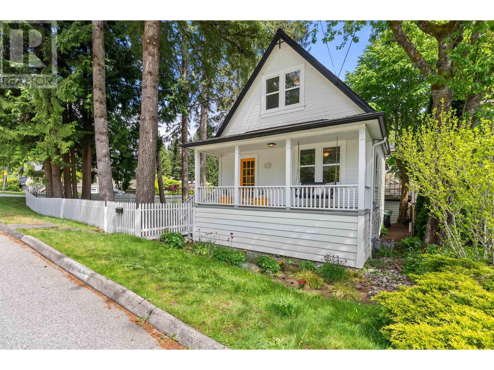 3092 ALLAN ROAD, north vancouver, British Columbia