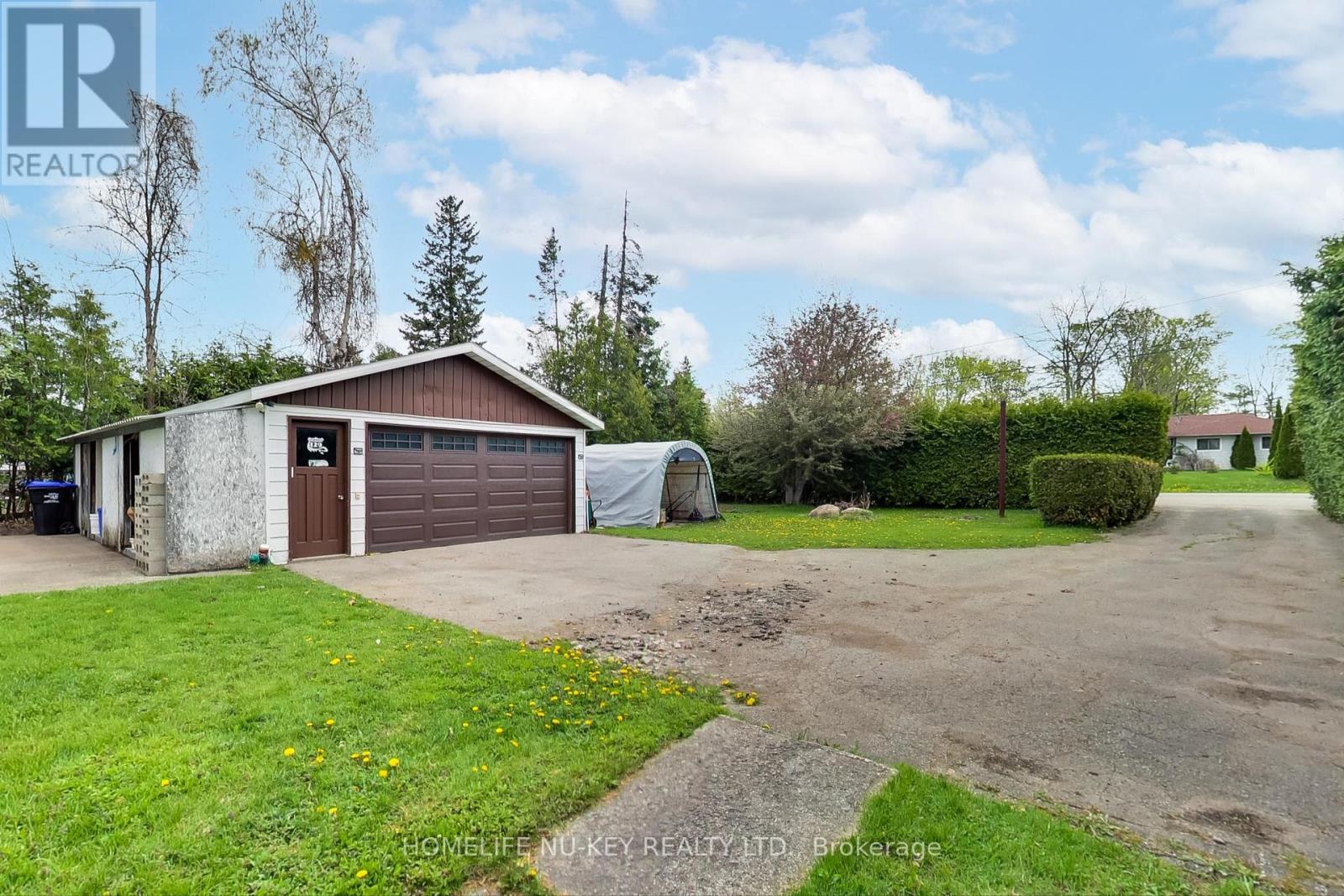 2242 Mildred Avenue, Innisfil, Ontario  L9S 2B8 - Photo 4 - N12159462