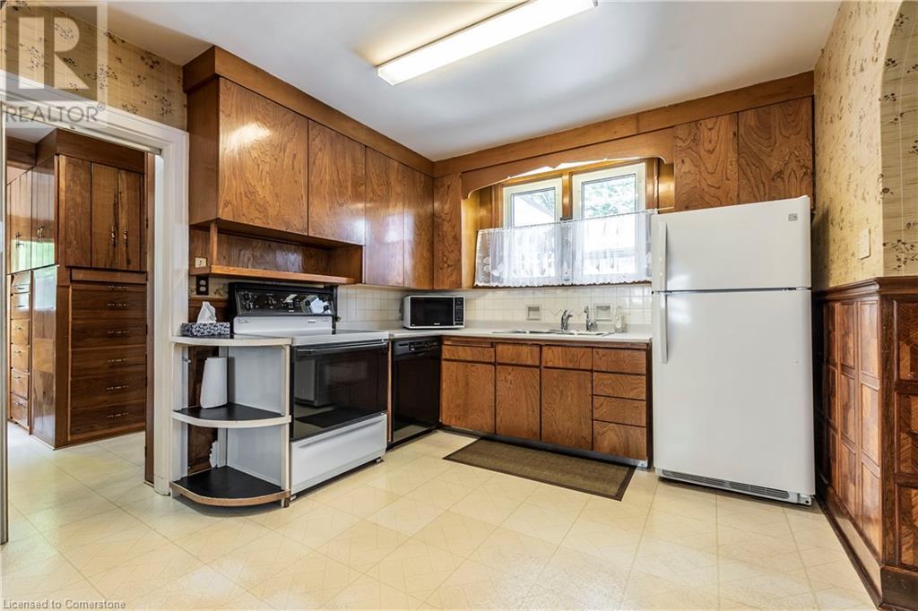 100 Borden Avenue N, Kitchener, Ontario  N2H 3J4 - Photo 14 - 40725713