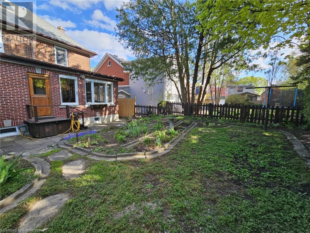100 Borden Avenue N, Kitchener, Ontario  N2H 3J4 - Photo 41 - 40725713