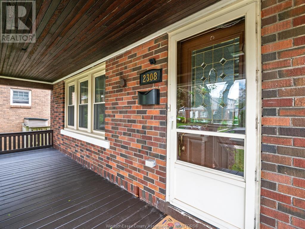2308 Windermere Road, Windsor, Ontario  N8W 2S9 - Photo 4 - 25012344