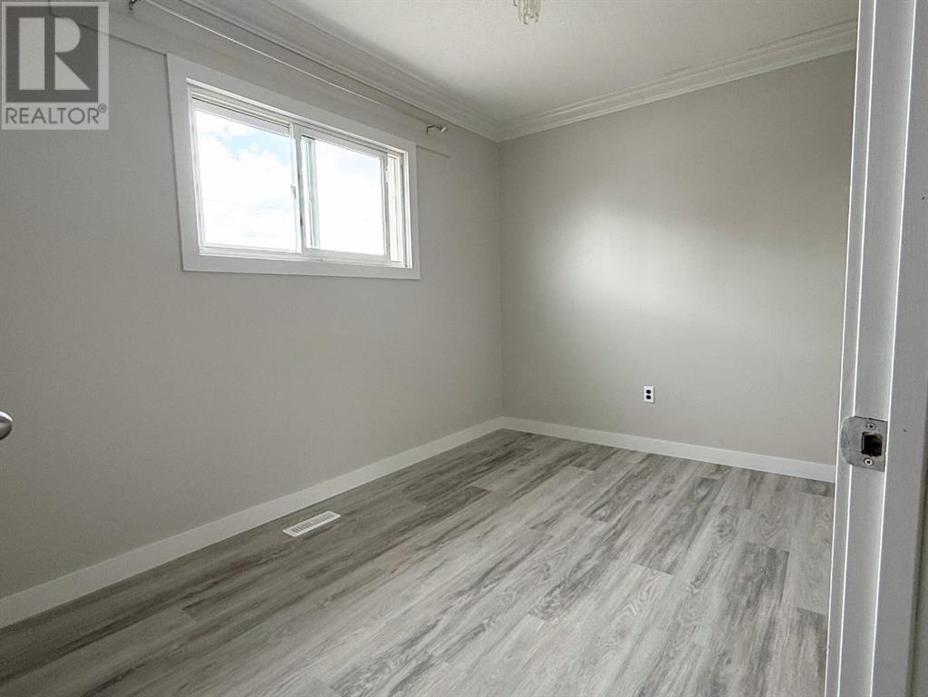 501 Broadway Avenue E, Redcliff, Alberta  T0J 2P0 - Photo 8 - A2220496