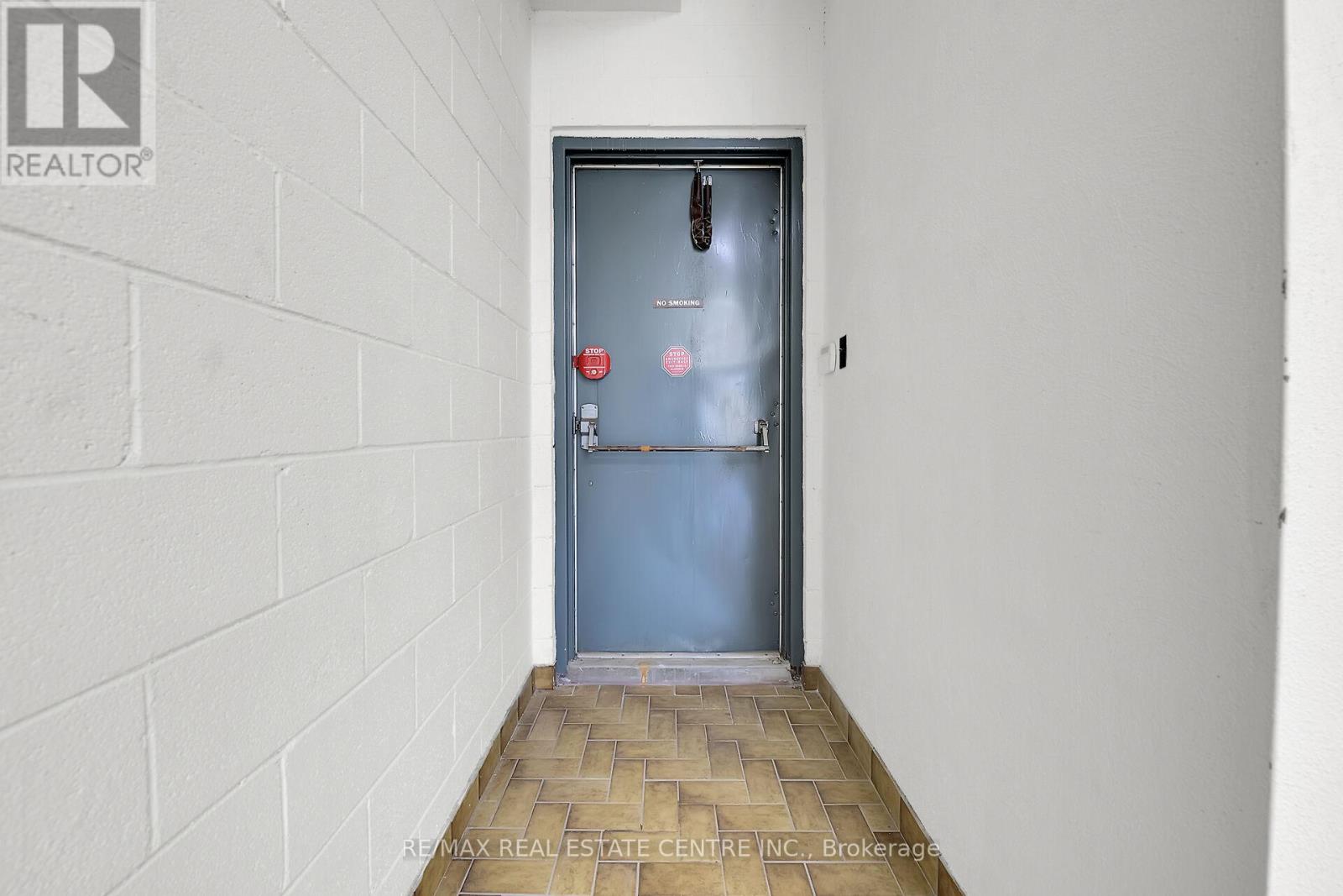 8268 Highway No 20 Highway, Grimsby, Ontario  L0R 2A0 - Photo 18 - X12159342