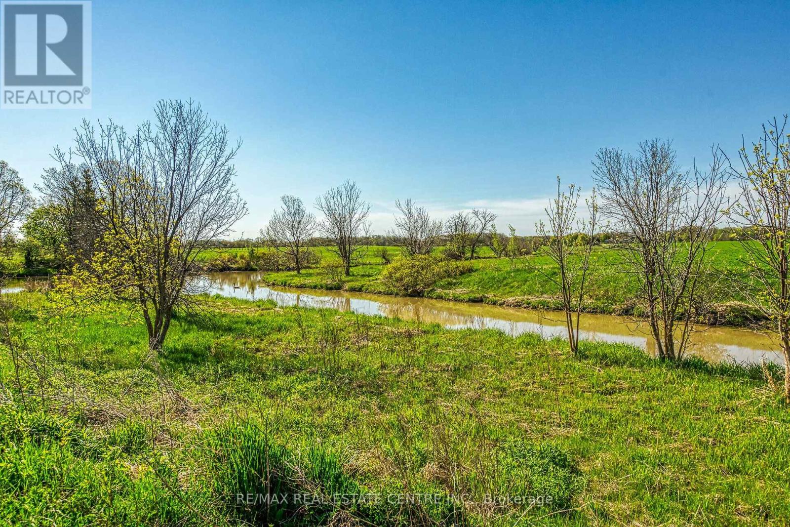 8268 Highway No 20 Highway, Grimsby, Ontario  L0R 2A0 - Photo 21 - X12159342