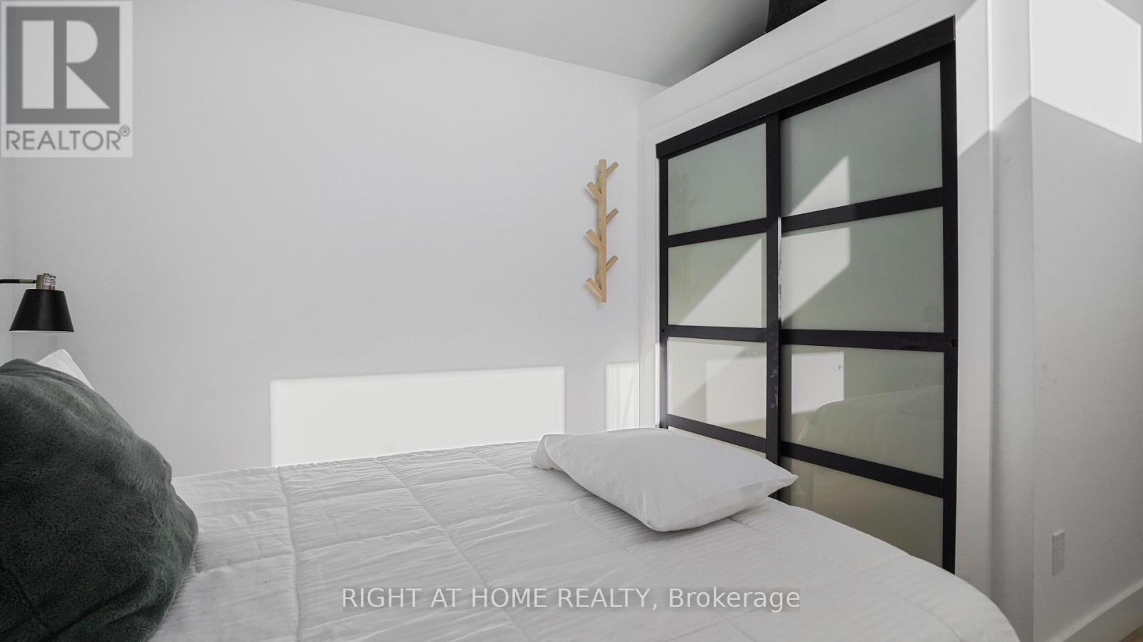 45 Bond Street, Kitchener, Ontario  N2H 4S4 - Photo 23 - X12159397