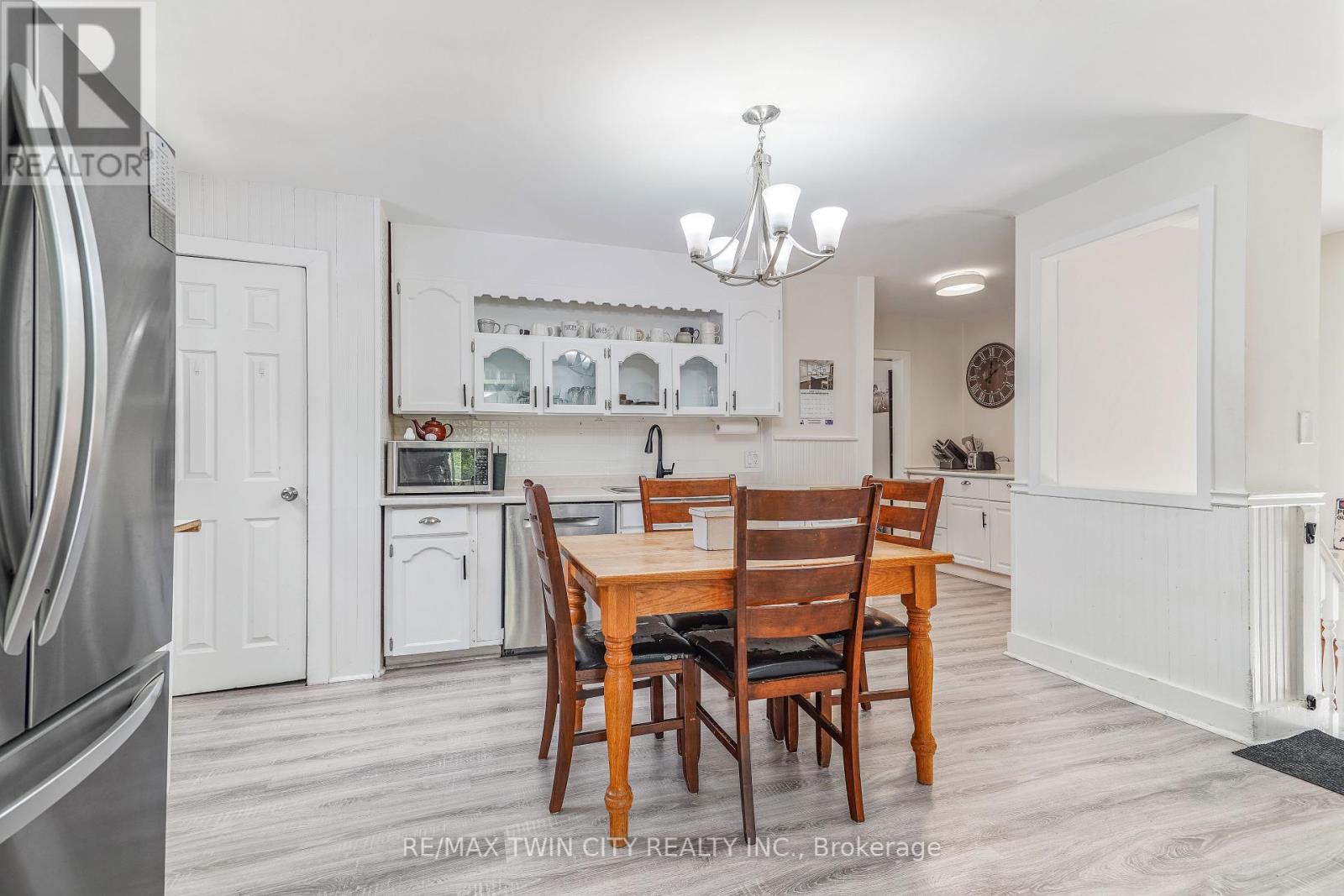 271 Grey Street, Brantford, Ontario  N3S 4W9 - Photo 15 - X12159446