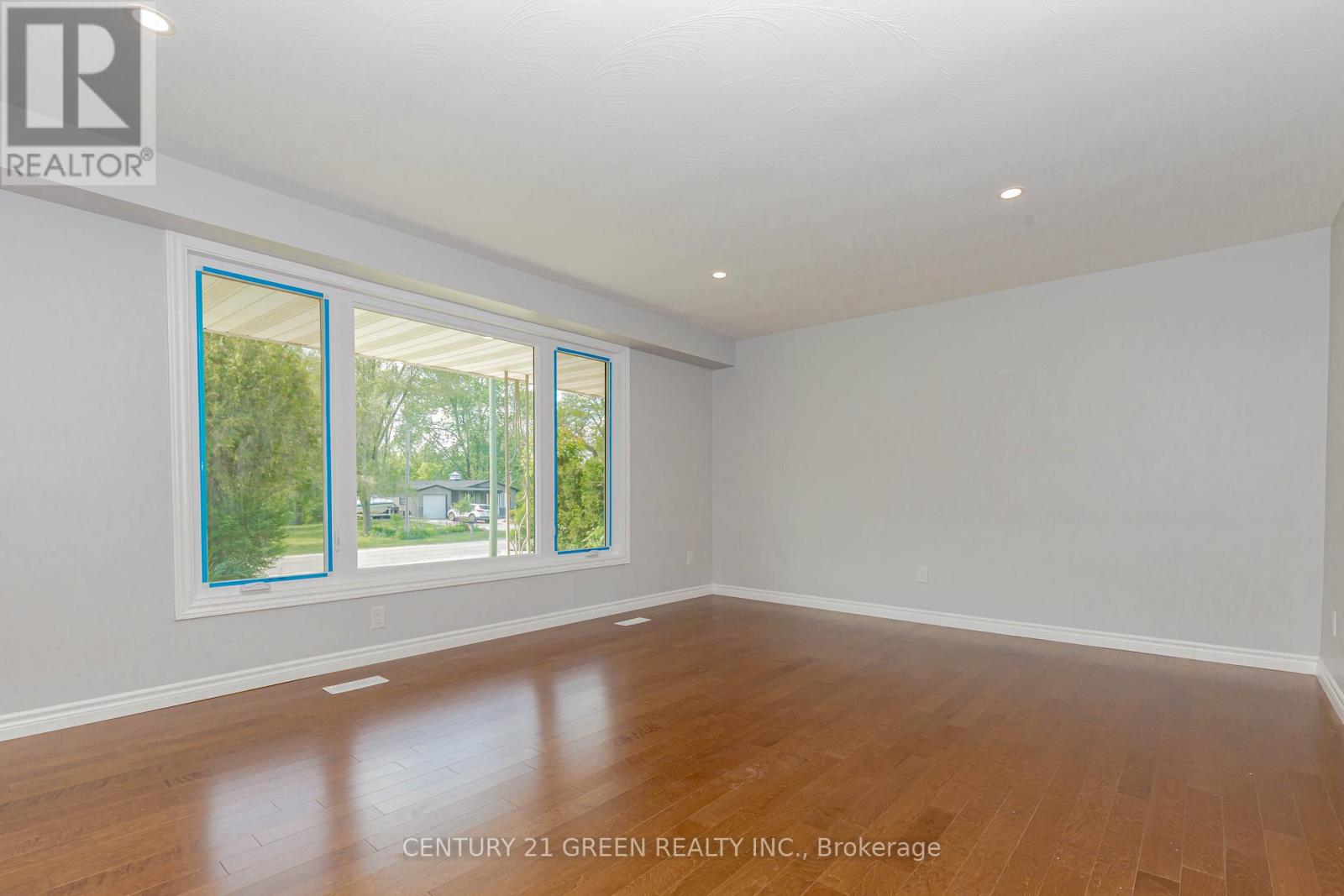 1691 Glancaster Road, Hamilton, Ontario  L0R 1W0 - Photo 4 - X12159452