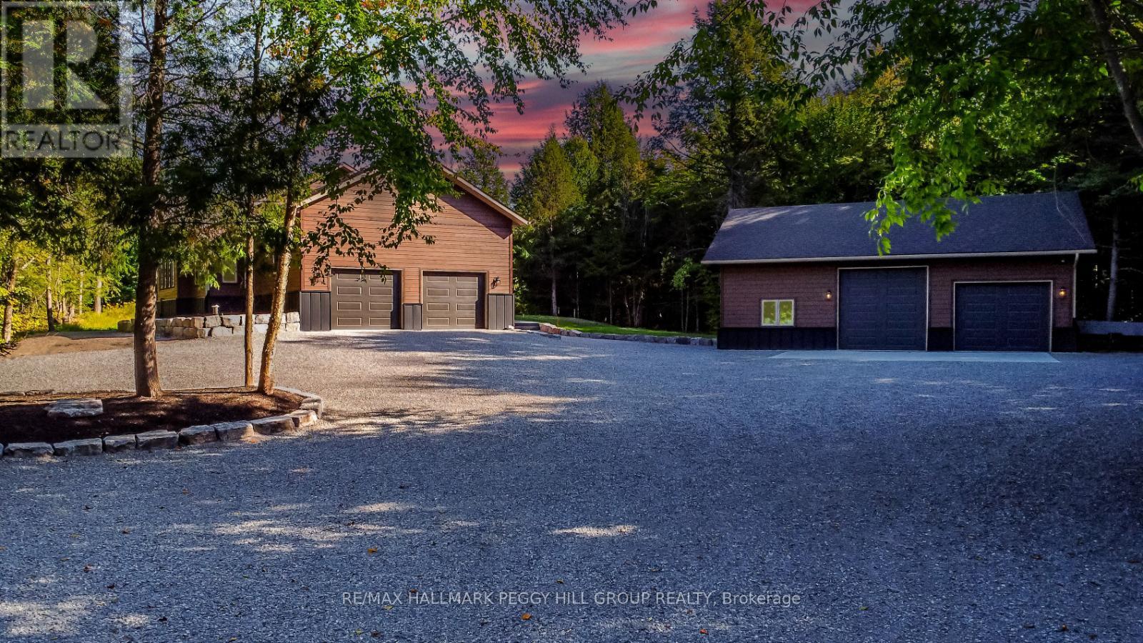 4571 Aspdin Road, Muskoka Lakes, Ontario  P0B 1M0 - Photo 1 - X12159464