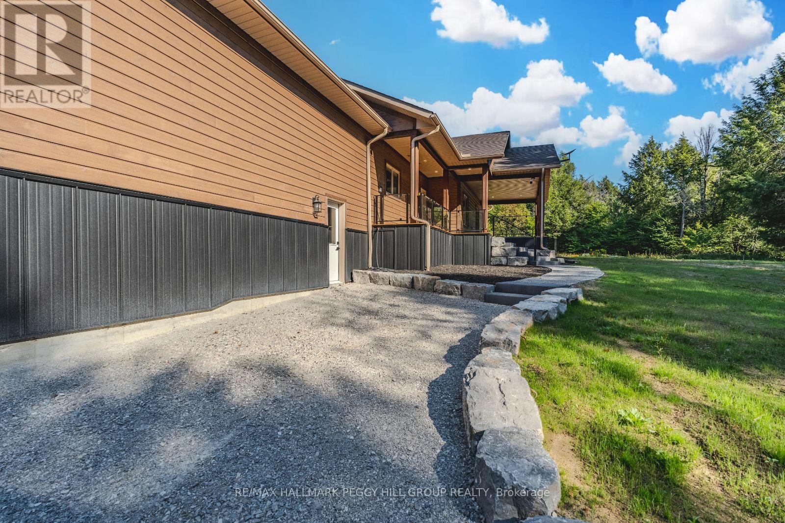 4571 Aspdin Road, Muskoka Lakes, Ontario  P0B 1M0 - Photo 21 - X12159464