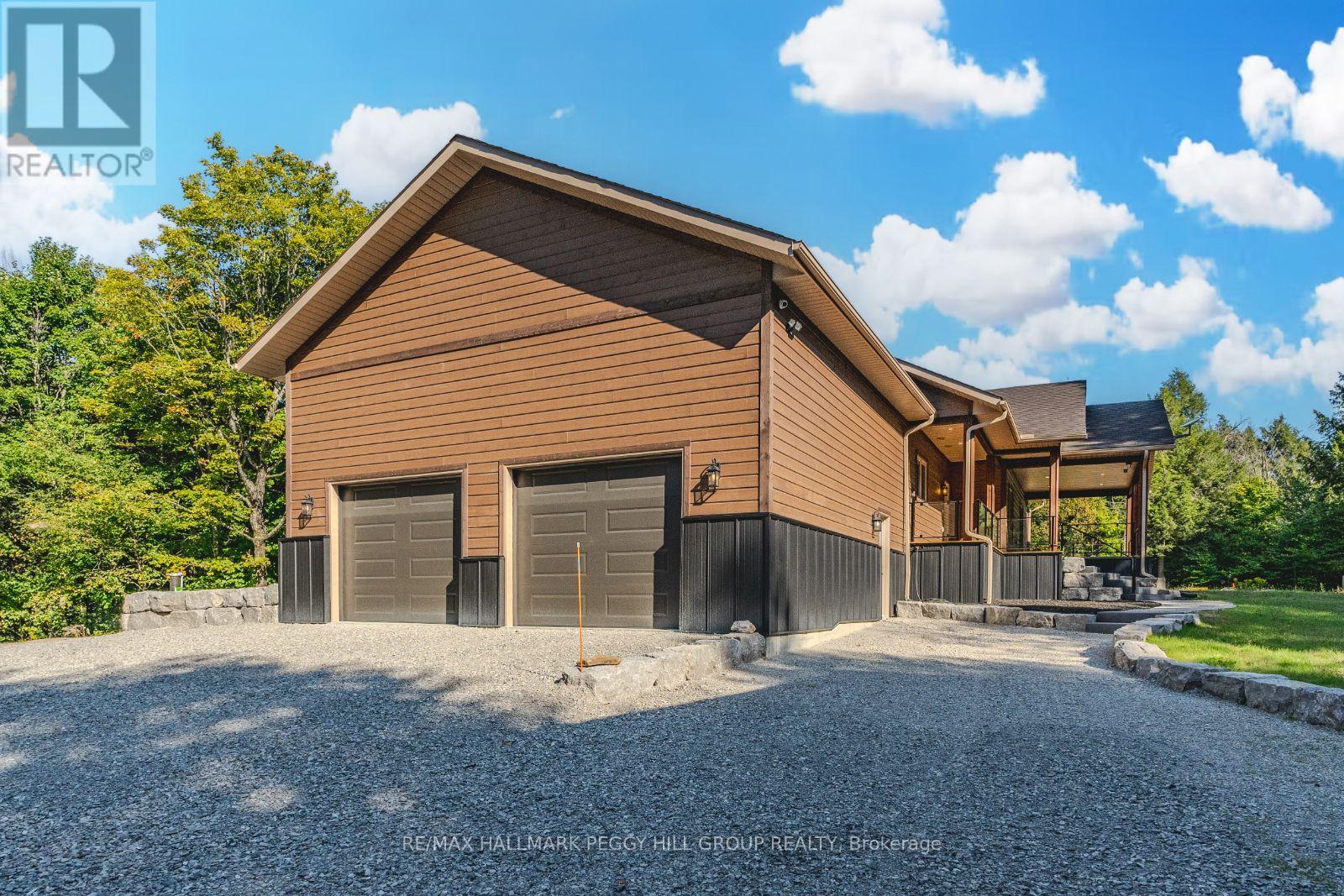 4571 Aspdin Road, Muskoka Lakes, Ontario  P0B 1M0 - Photo 3 - X12159464