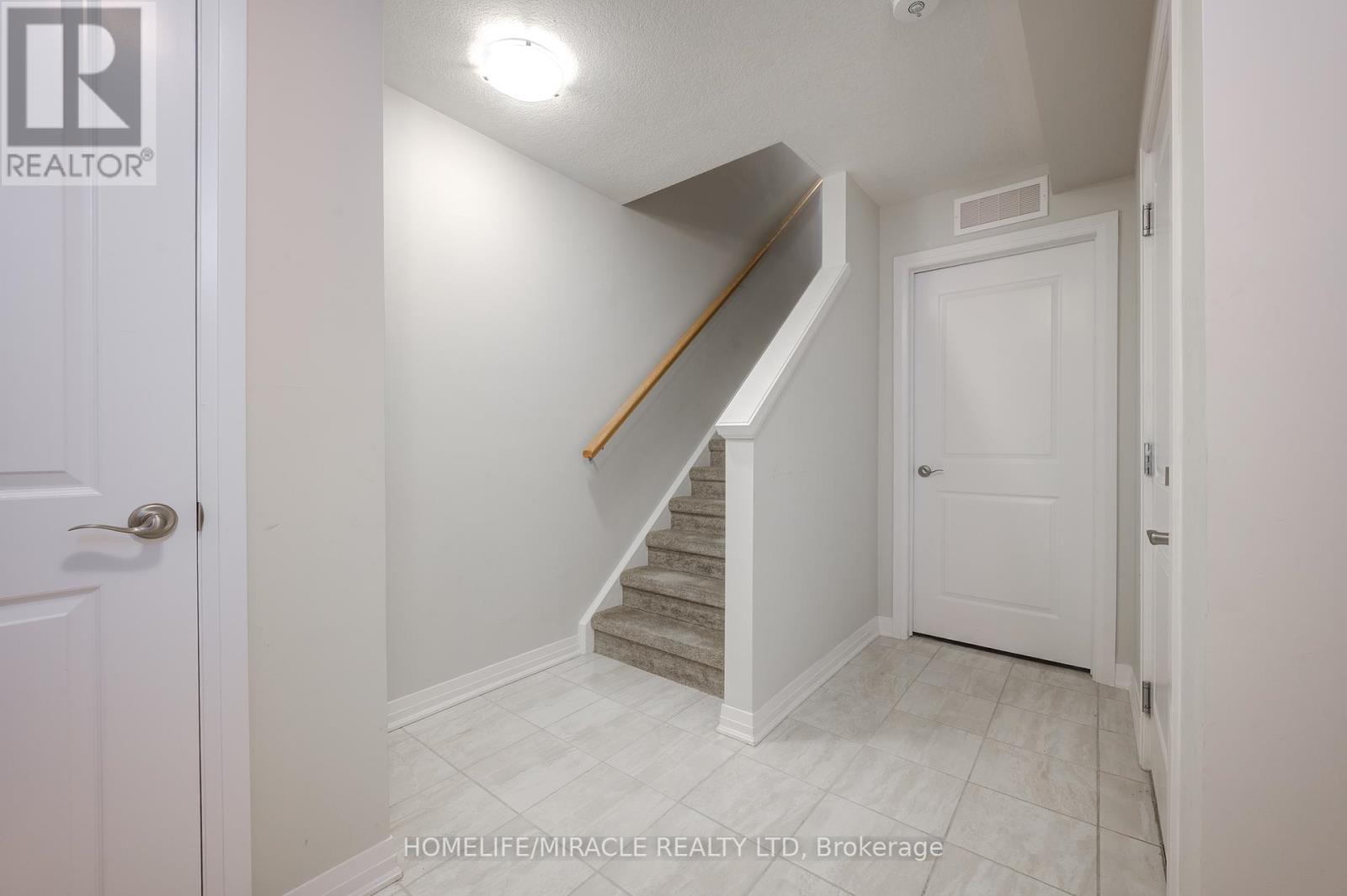 70 Progress Avenue, Kitchener, Ontario  N2R 0R7 - Photo 9 - X12159474