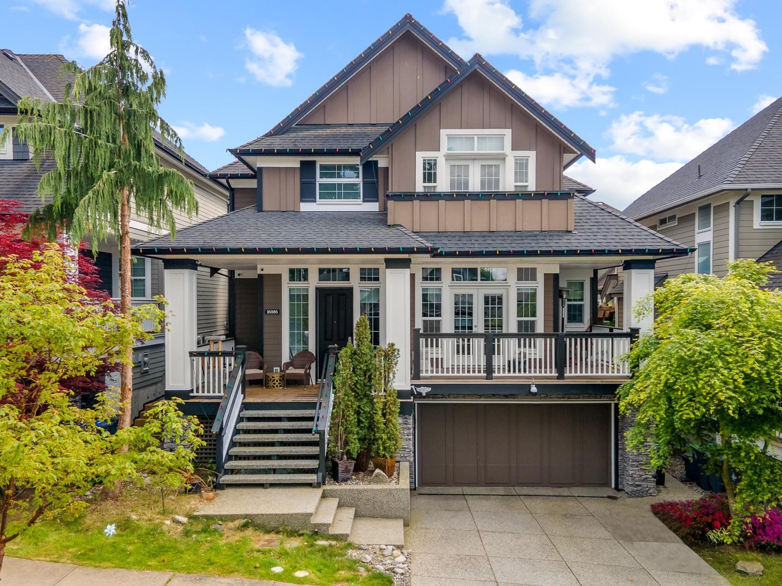 16086 28a Avenue, Surrey, British Columbia  V3Z 3Y6 - Photo 1 - R3001385