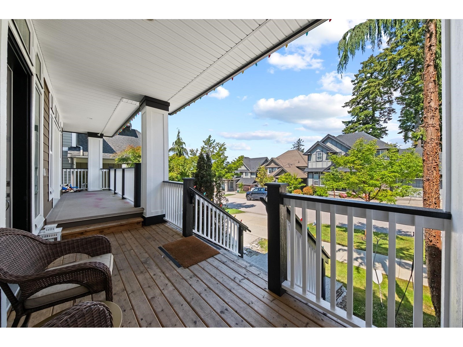 16086 28a Avenue, Surrey, British Columbia  V3Z 3Y6 - Photo 3 - R3001385