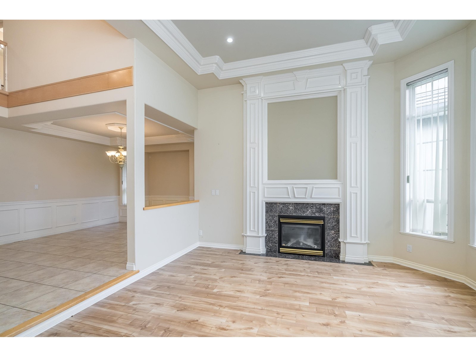 16105 109a Avenue, Surrey, British Columbia  V4N 3L8 - Photo 2 - R3004314