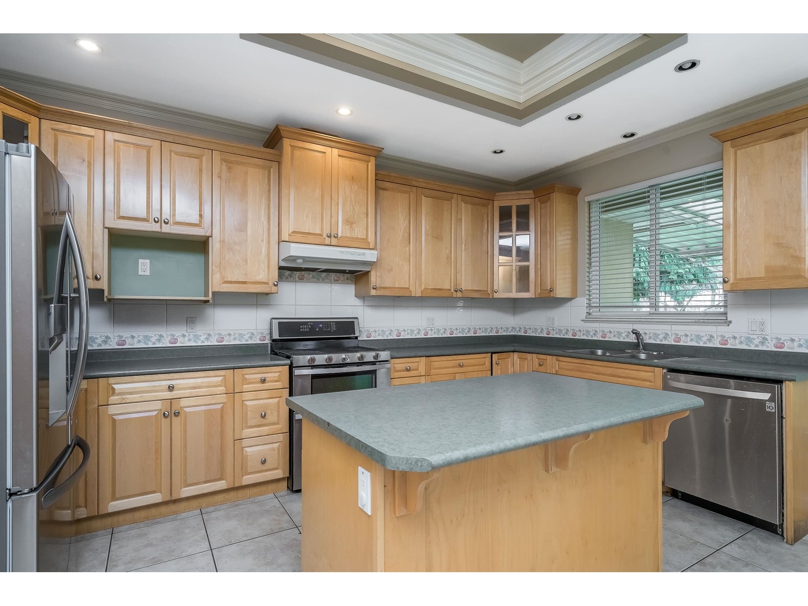 16105 109a Avenue, Surrey, British Columbia  V4N 3L8 - Photo 8 - R3004314