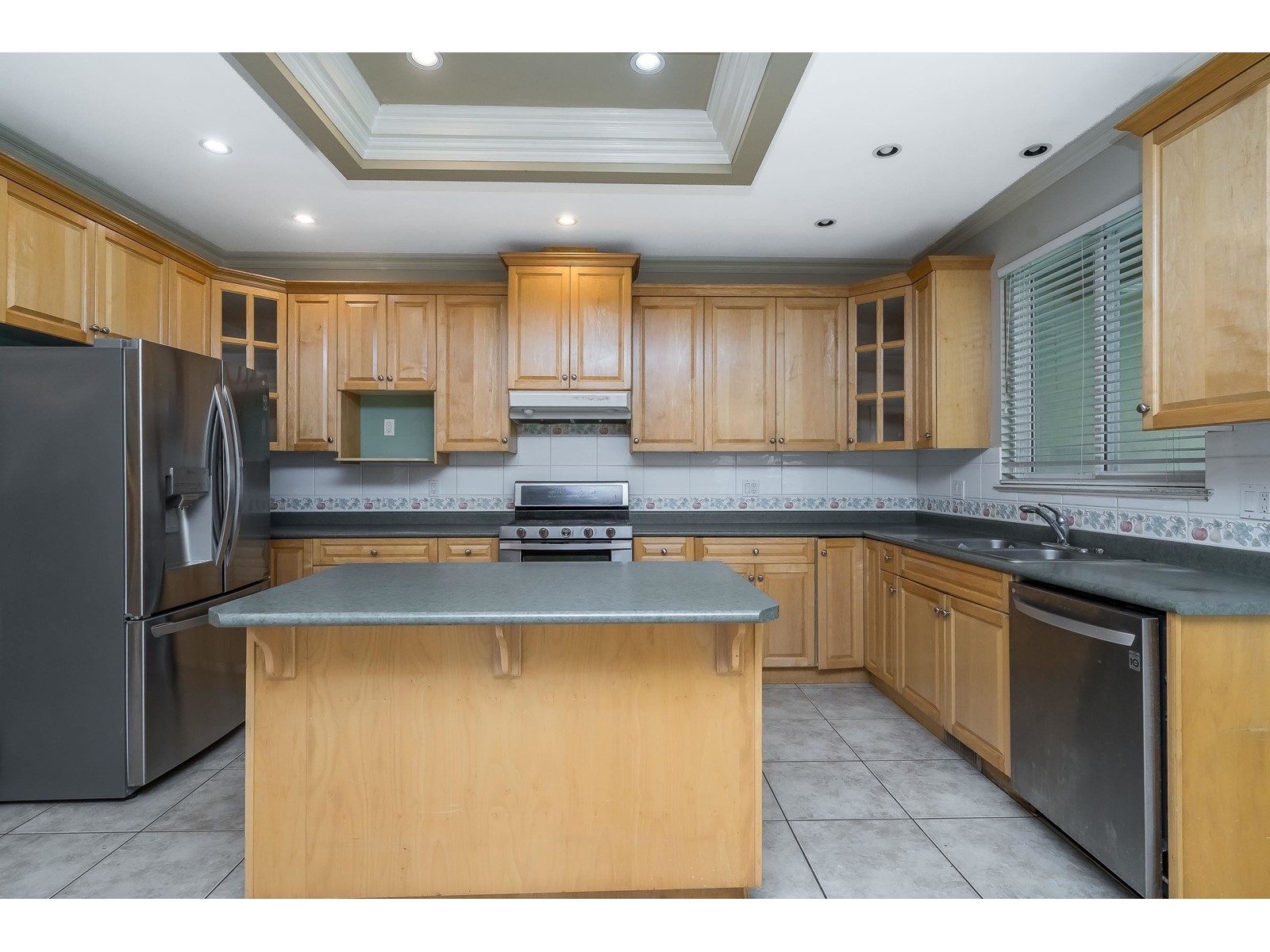 16105 109a Avenue, Surrey, British Columbia  V4N 3L8 - Photo 5 - R3004314