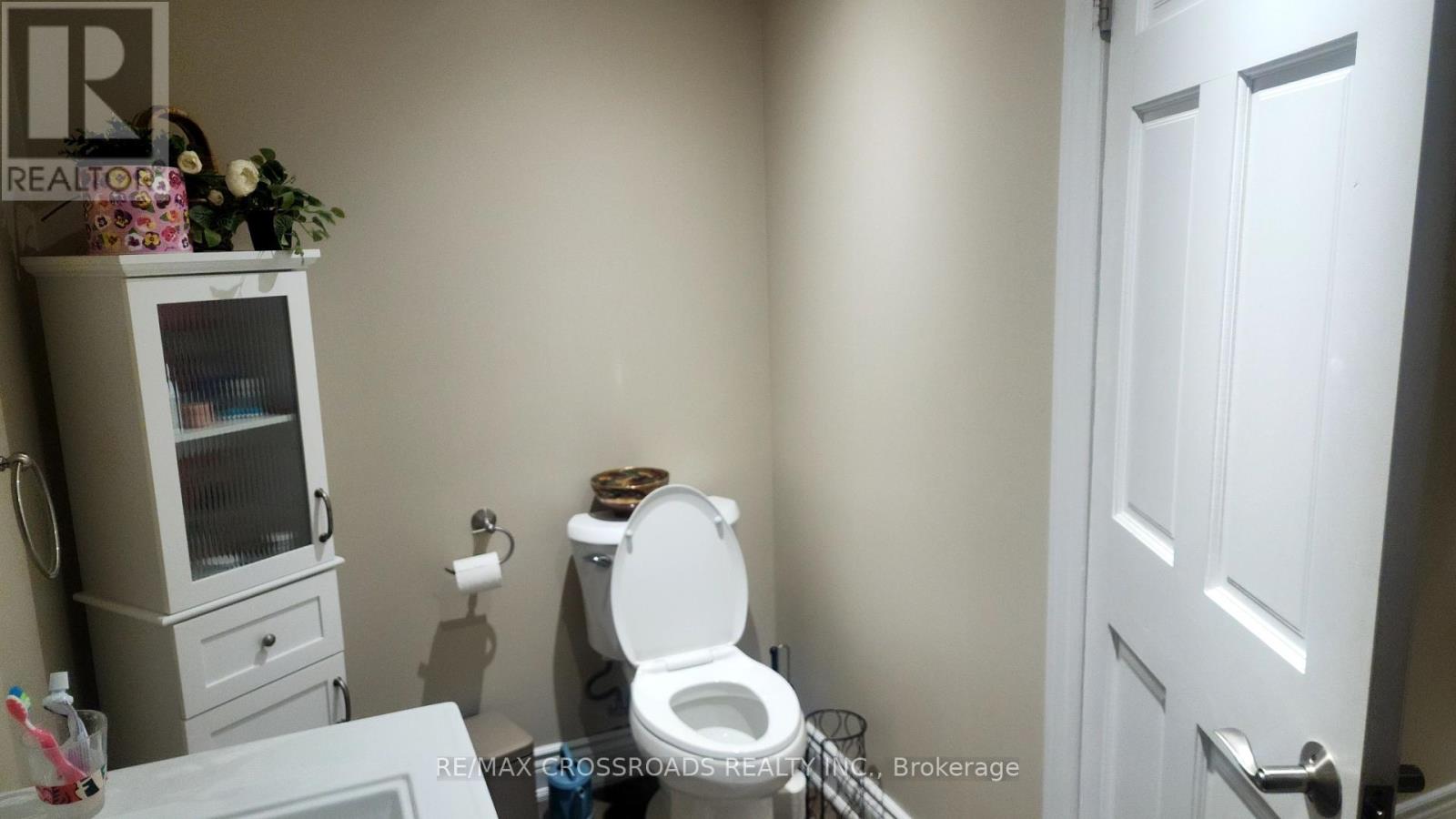 Lower - 428 Roehampton Avenue, Toronto, Ontario  M4P 1S4 - Photo 12 - C12081607