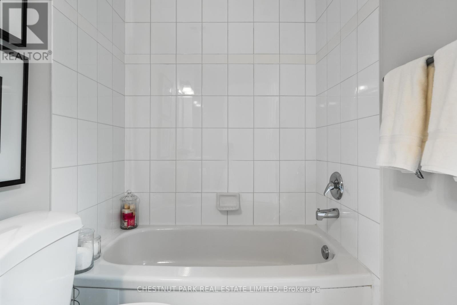 94 Pleasant Boulevard, Toronto, Ontario  M4T 1J8 - Photo 34 - C12137716