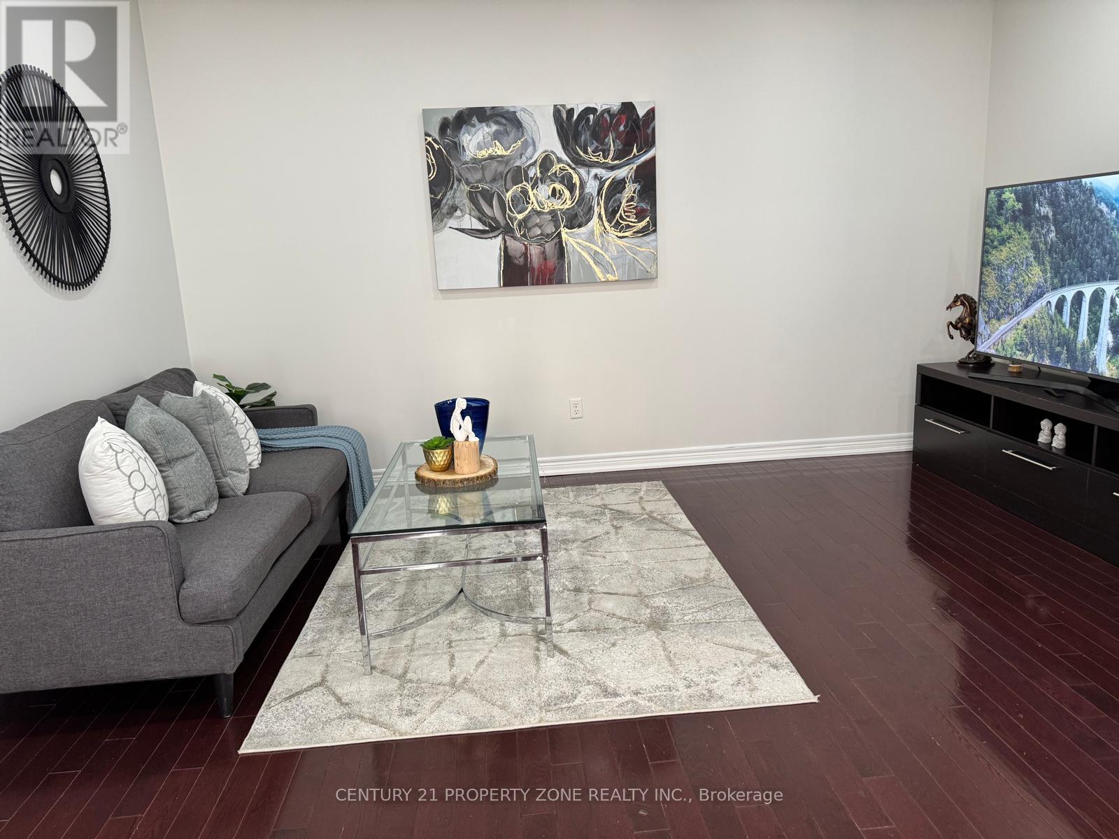 56 Attview Crescent, Brampton, Ontario  L6P 2R5 - Photo 11 - W12157086