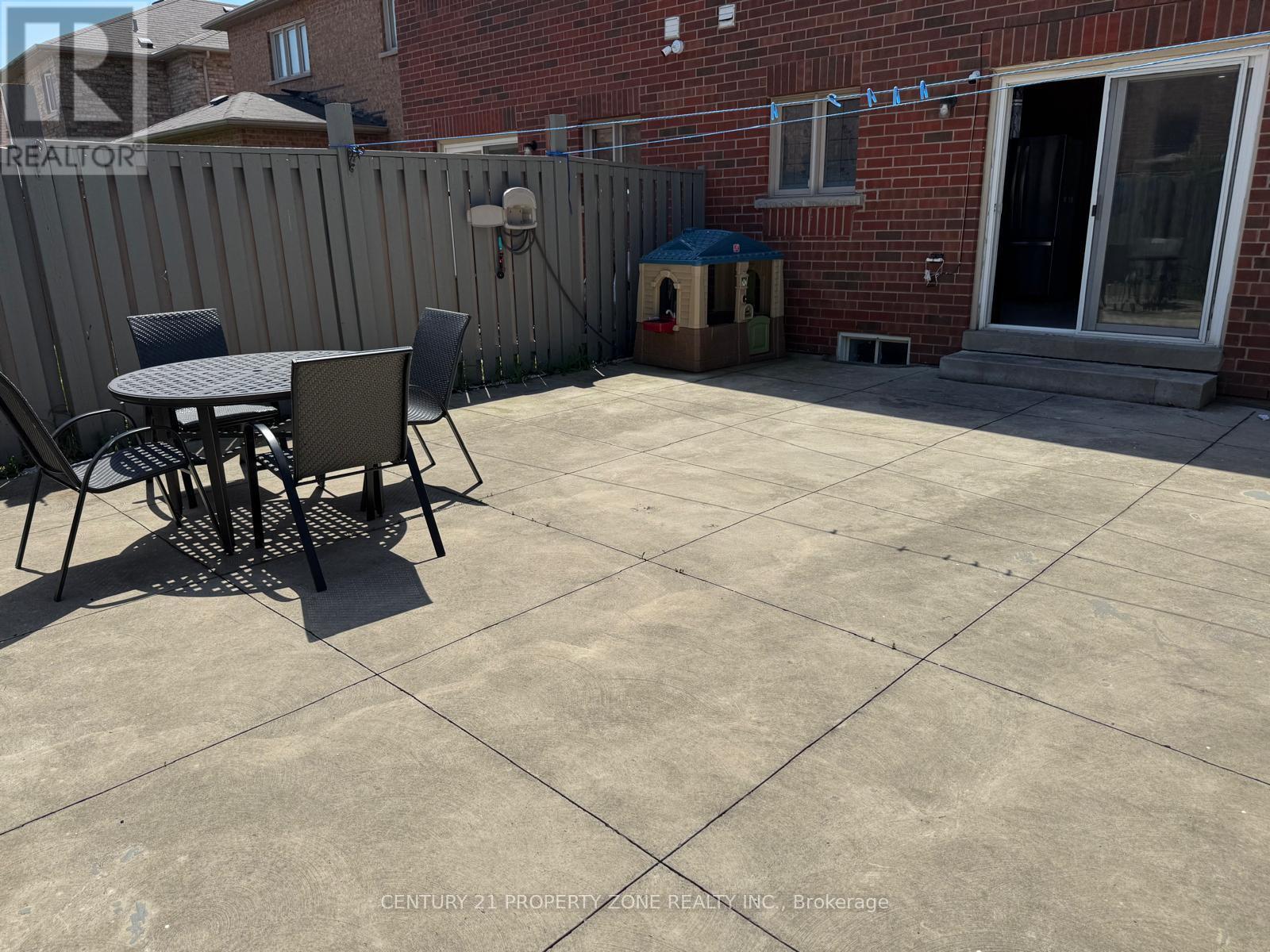 56 Attview Crescent, Brampton, Ontario  L6P 2R5 - Photo 38 - W12157086