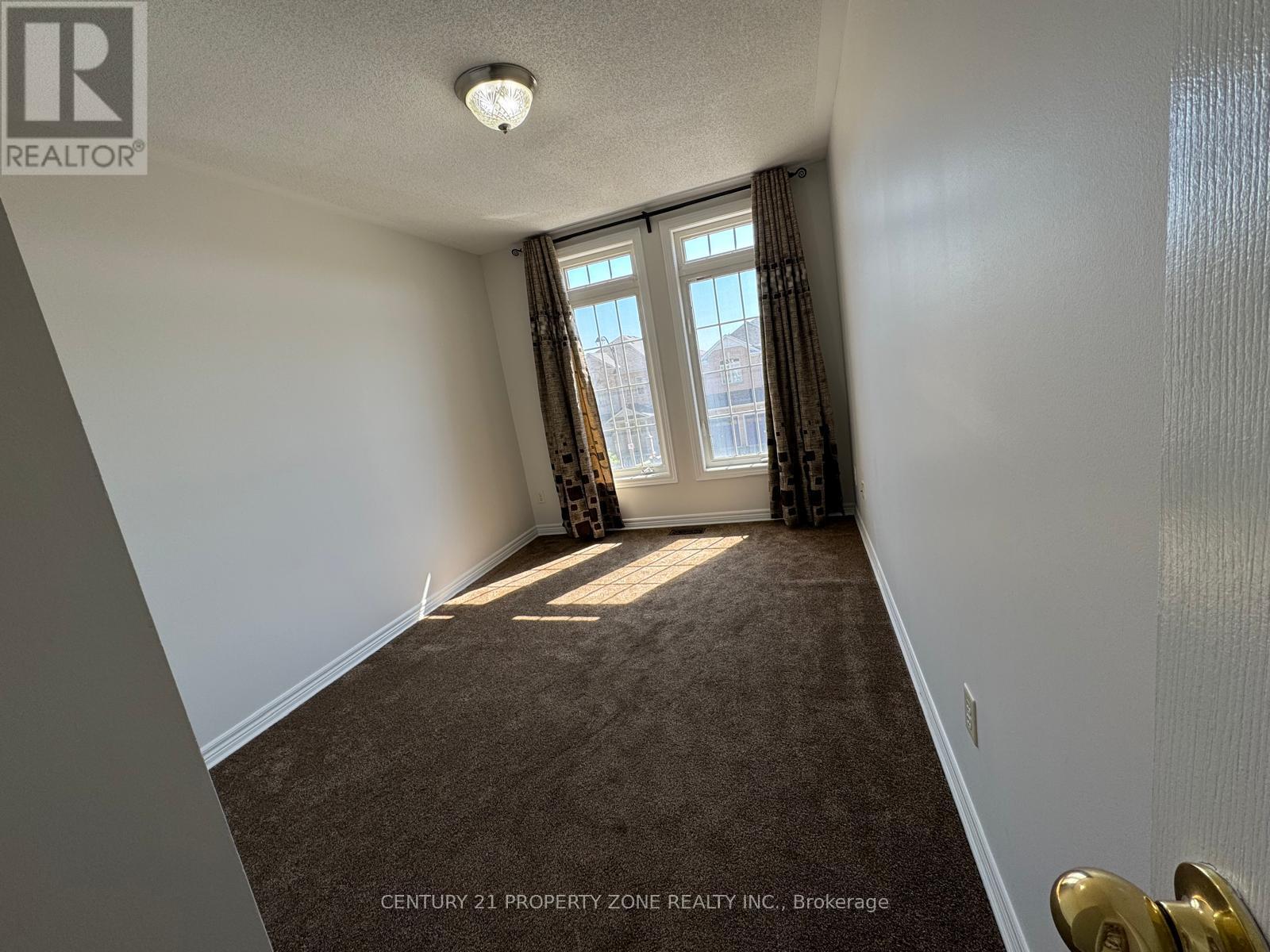 56 Attview Crescent, Brampton, Ontario  L6P 2R5 - Photo 31 - W12157086