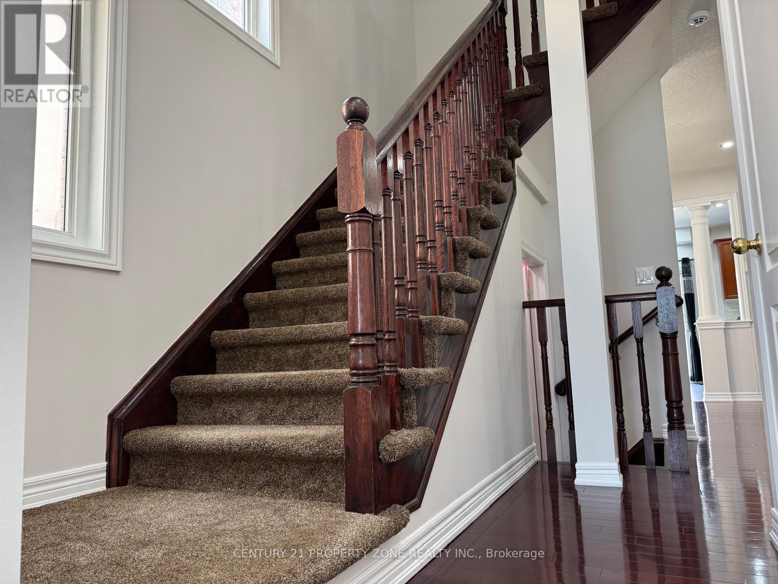 56 Attview Crescent, Brampton, Ontario  L6P 2R5 - Photo 13 - W12157086
