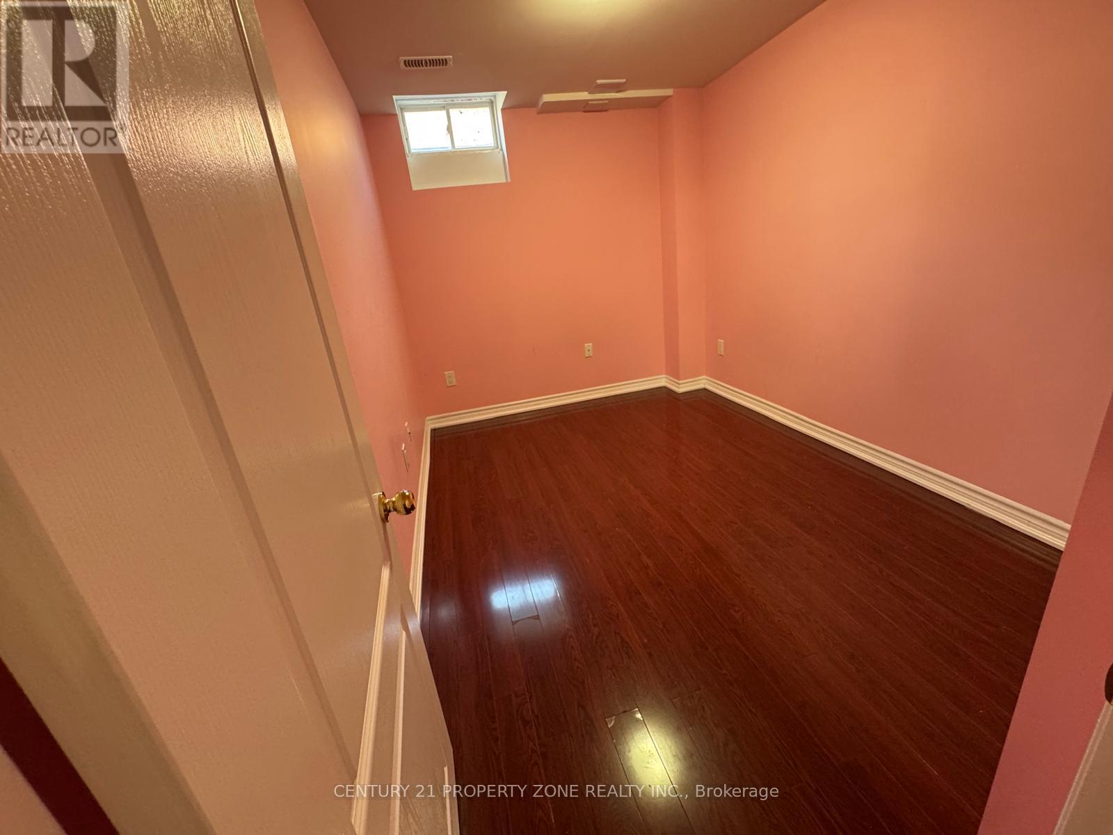 56 Attview Crescent, Brampton, Ontario  L6P 2R5 - Photo 35 - W12157086