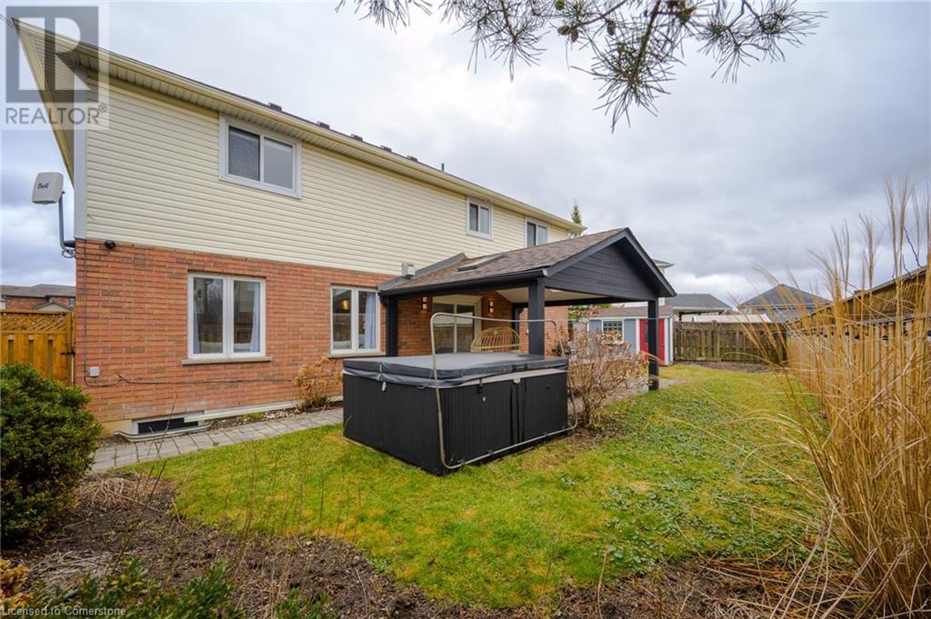11 Eric Burke Court, Hamilton, Ontario  L9A 5J9 - Photo 37 - 40730465
