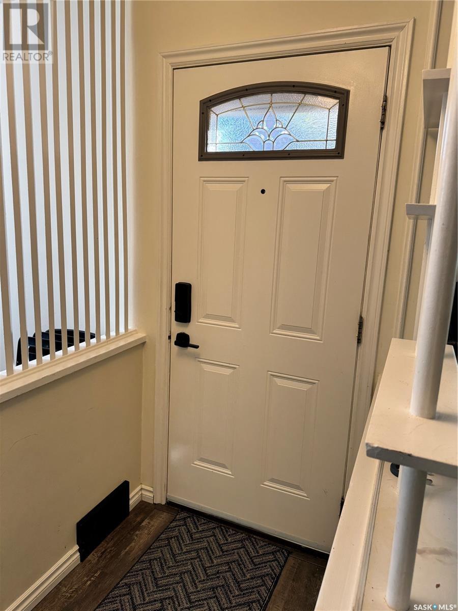 Property at 1310 33rd STREET W image 4