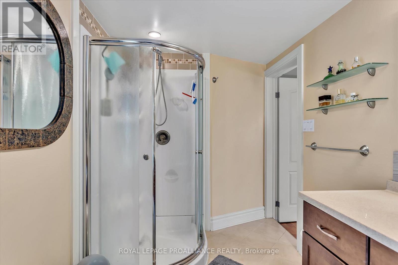 14 Burchat Street, Madawaska Valley, Ontario  K0J 1N0 - Photo 19 - X12159750