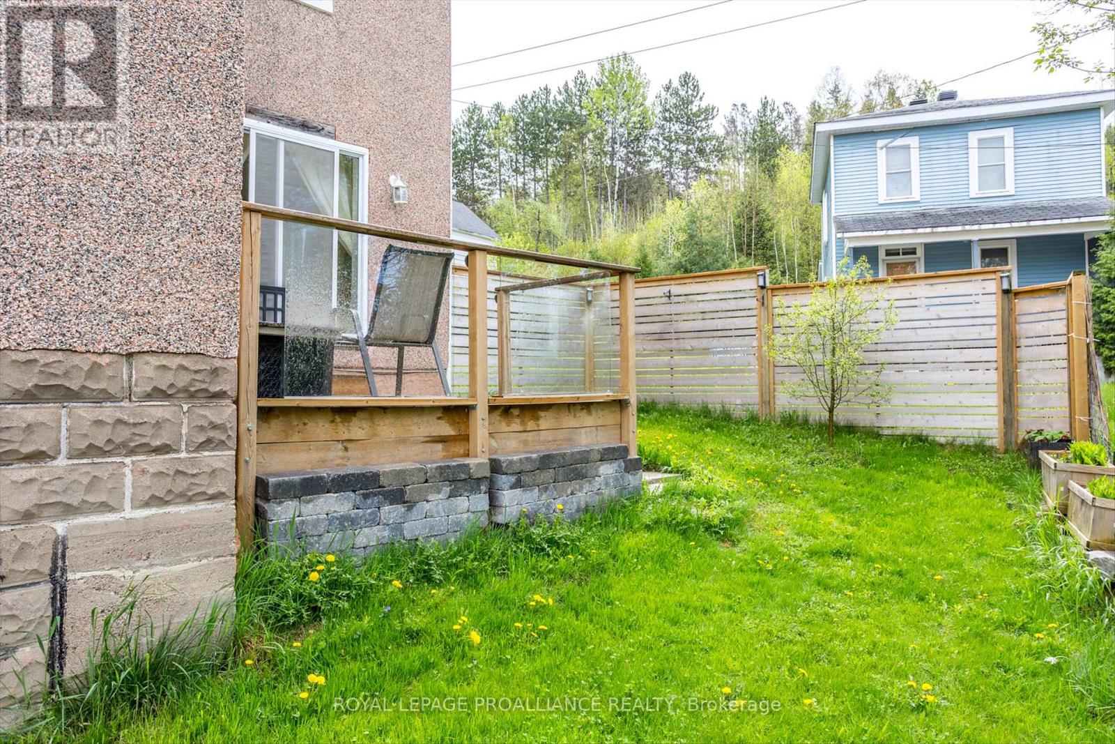 14 Burchat Street, Madawaska Valley, Ontario  K0J 1N0 - Photo 26 - X12159750
