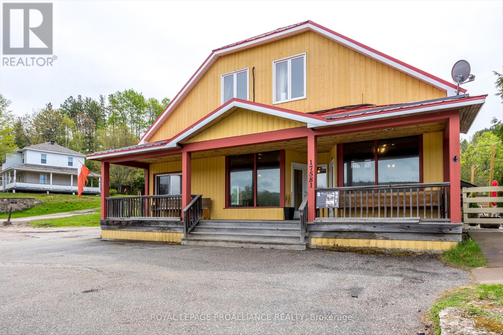 14 Burchat Street, Madawaska Valley, Ontario  K0J 1N0 - Photo 28 - X12159750