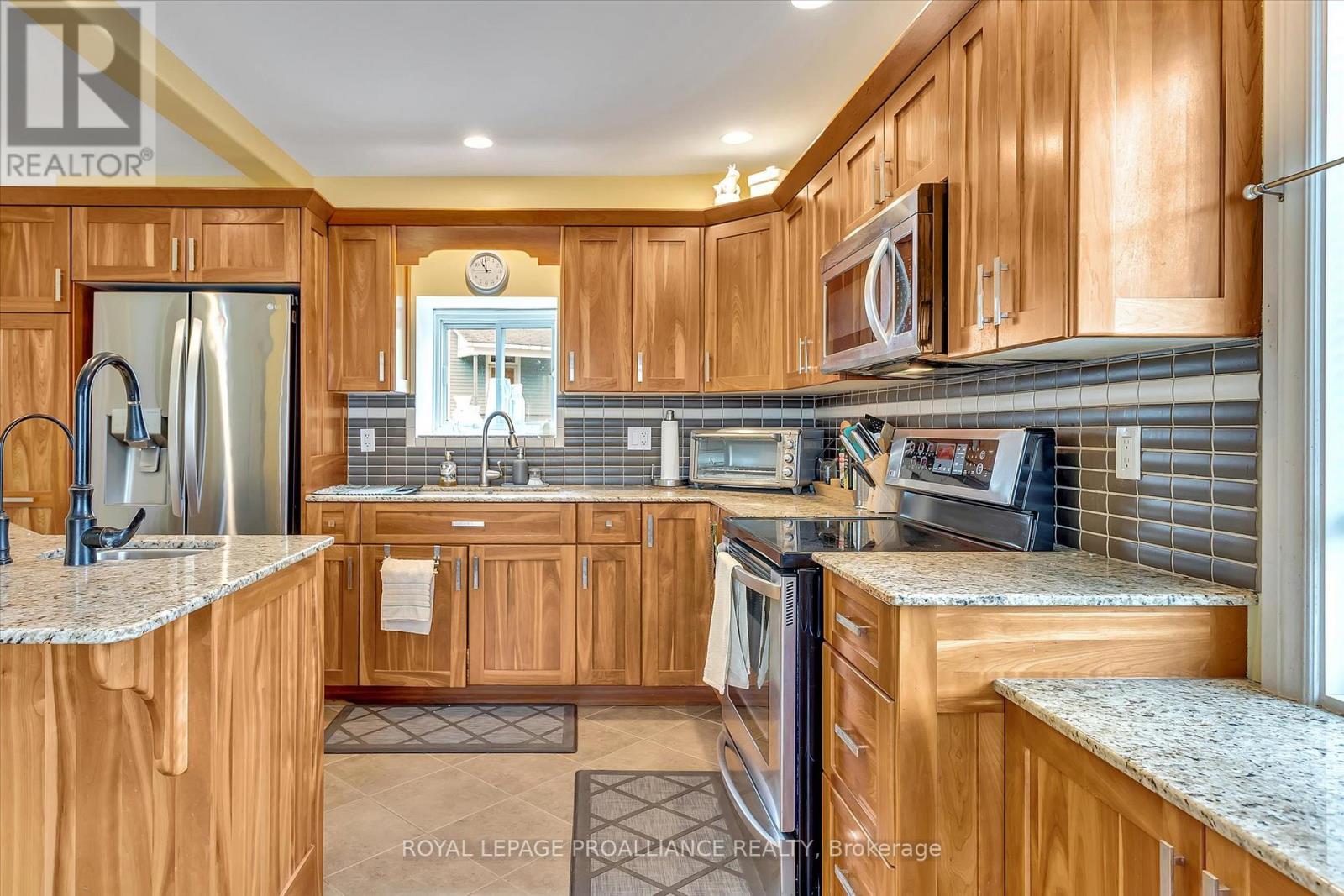 14 Burchat Street, Madawaska Valley, Ontario  K0J 1N0 - Photo 7 - X12159750