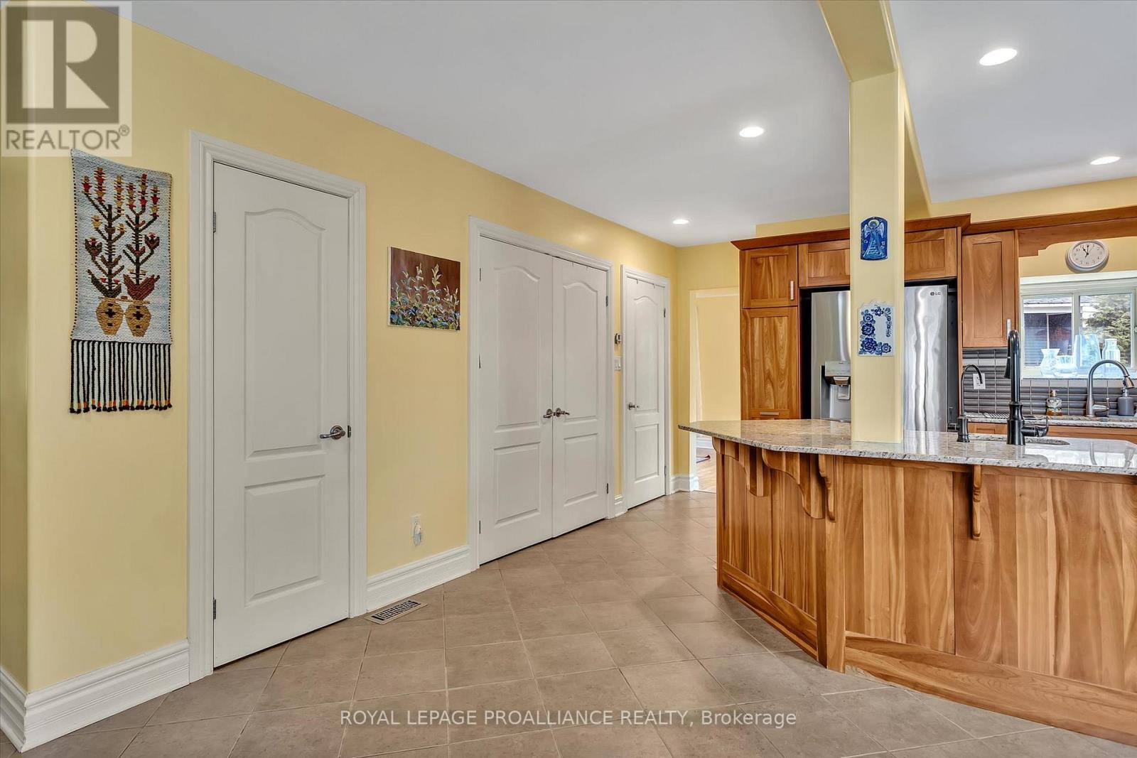 14 Burchat Street, Madawaska Valley, Ontario  K0J 1N0 - Photo 9 - X12159750