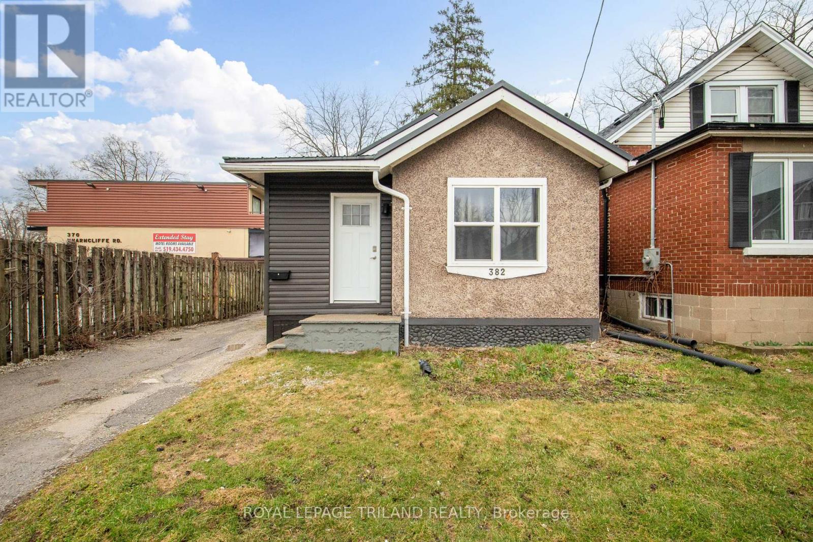 382 Wharncliffe Road S, London, Ontario  N6J 2M1 - Photo 3 - X12159652