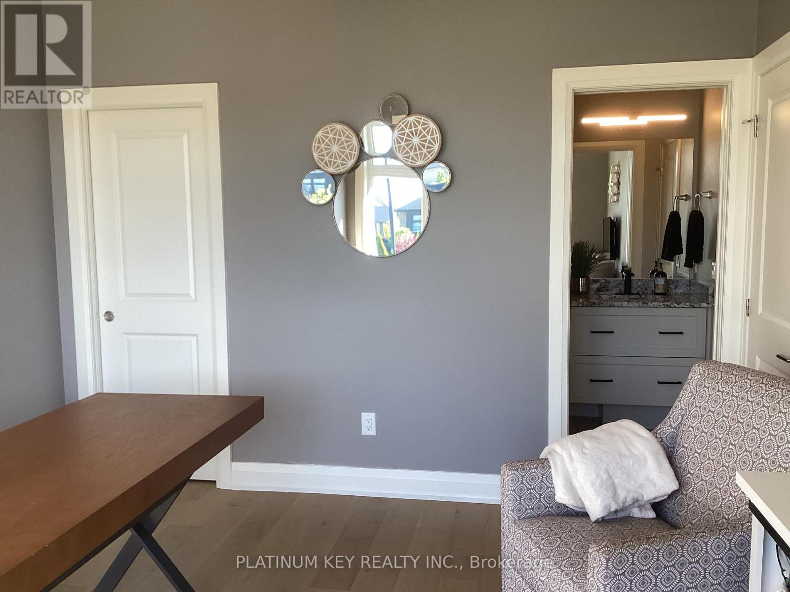 2119 Lockwood Crescent, Strathroy-Caradoc, Ontario  N0L 1W0 - Photo 24 - X12159752