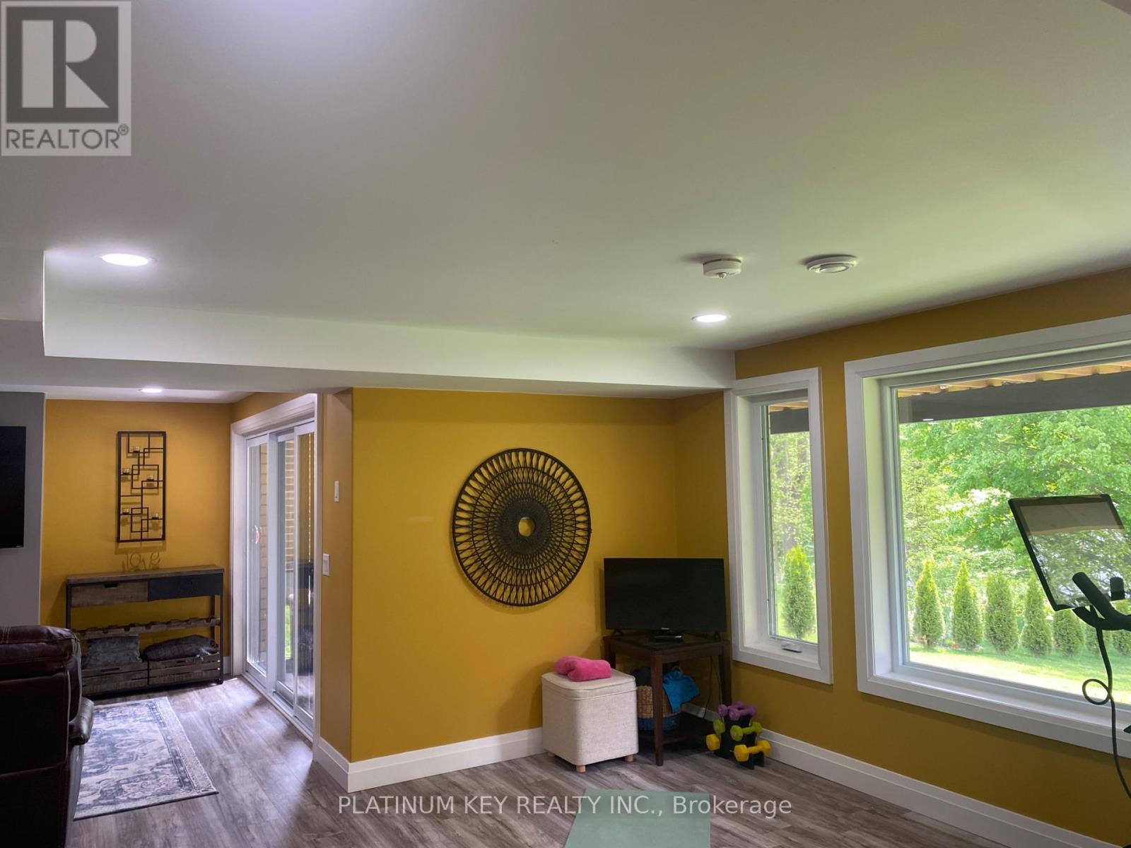 Photo 31 of 47 for 2119 Lockwood Crescent
